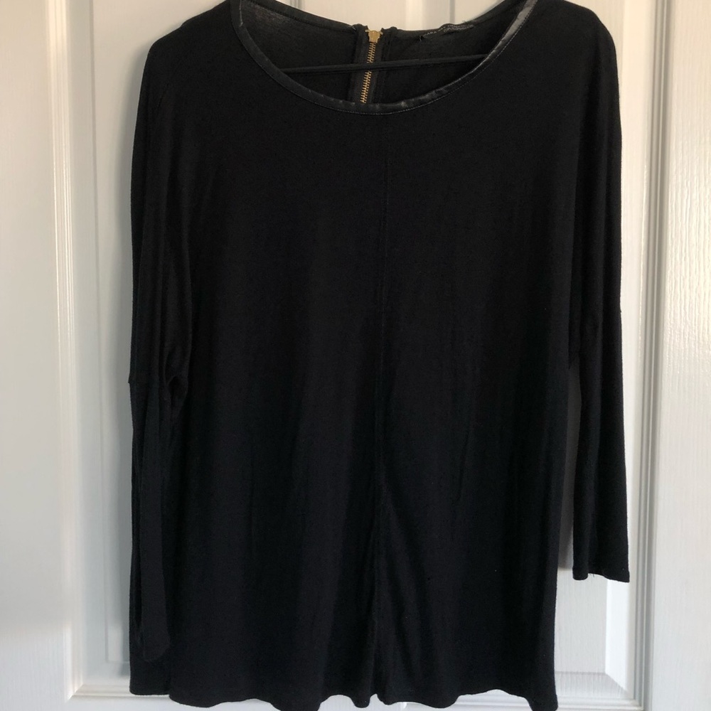 Zara black loose fitted shirT, leather neckline lining and gold zipper in back